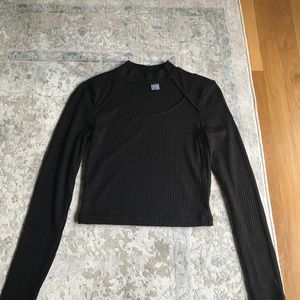 Long sleeve keyhole crop top